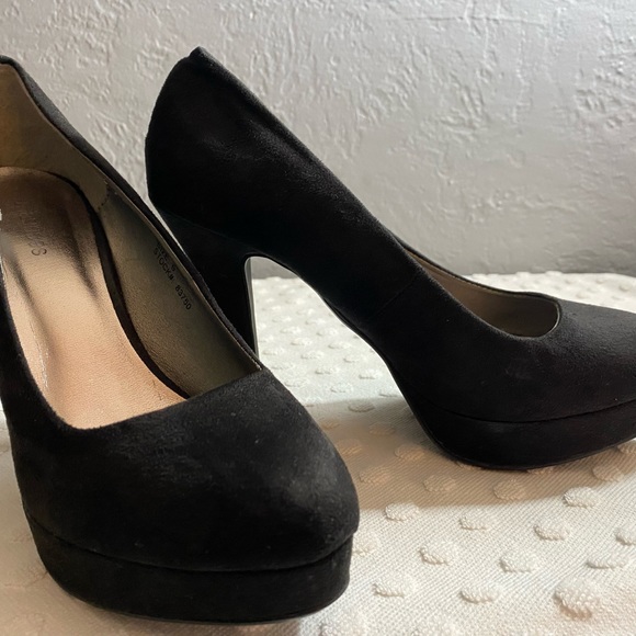 MAURICES Black Suede Platform pump - Picture 13 of 16